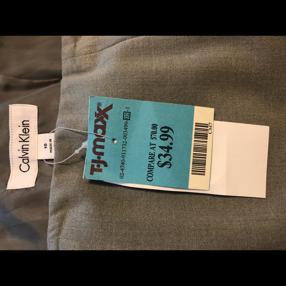 NWT Calvin Klein gray skirt - sz 10